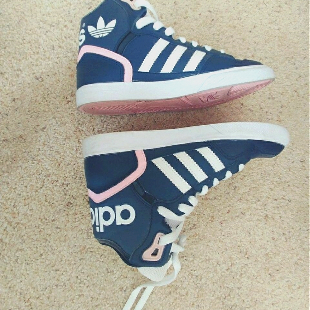 Adidas Extaball Hi Tops blue/pink